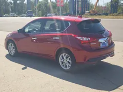 2021 Nissan Tiida 1.6L CVT, красный — фото 5