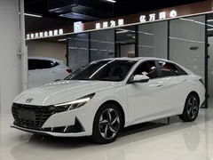 2022 Hyundai Elantra 1.5L CVT LUX Premium, белый — фото 1