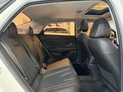 2022 Hyundai Elantra 1.5L CVT LUX Premium, белый — фото 7