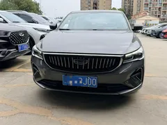 2022 Geely Emgrand 4th Gen 1.5L CVT Luxury — фото 3