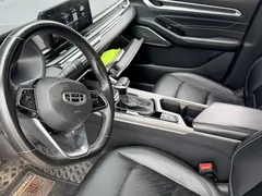 2022 Geely Emgrand 4th Gen 1.5L CVT Luxury — фото 6
