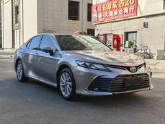 2022 Toyota Camry 2.0G Luxury — фото 3