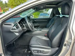 2021 Toyota Camry 2.0G Luxury — фото 6