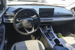2022 Geely Emgrand 4th Gen 1.5L CVT Flagship, белый — фото 14