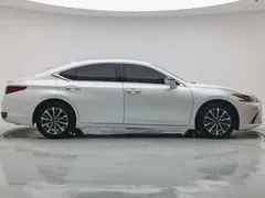 2022 Lexus ES 200 Excellence, белый — фото 8