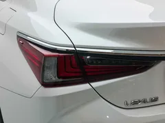 2022 Lexus ES 200 Excellence, белый — фото 19