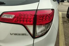 2022 Honda Vezel 1.5L CVT Pioneer, белый — фото 8