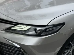 2021 Toyota Camry 2.5G Luxury — фото 4