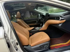 2021 Toyota Camry 2.5G Luxury — фото 13