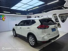 2022 Nissan X-Trail 2.0L 2WD Premium, белый — фото 3