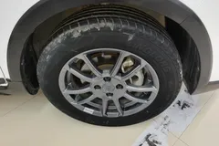 2021 Geely Vision X3 1.5L CVT Premium, белый — фото 5