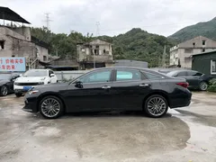 2022 Toyota Avalon 2.0L Luxury, чёрный — фото 2