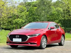 2022 Mazda Mazda3 2.0L AT, красный — фото 1