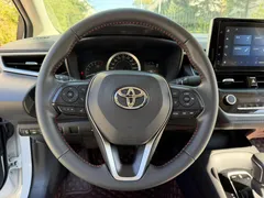 2021 Toyota Corolla 1.5L CVT GR SPORT, белый — фото 17