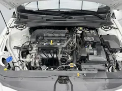 2023 Hyundai Elantra 1.5L CVT GLX Elite, белый — фото 16