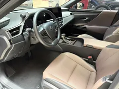 2022 Lexus ES 200 Excellence, чёрный — фото 5