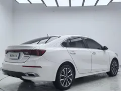 2021 Kia Cerato 1.5L IVT Fashion, белый — фото 4