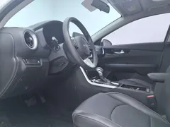 2021 Kia Cerato 1.5L IVT Fashion, белый — фото 14