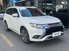2021 Mitsubishi Outlander 2.0L 2WD 5-seat, белый — фото 3