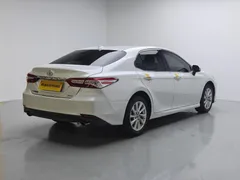 2022 Toyota Camry 2.0G Luxury, белый — фото 7