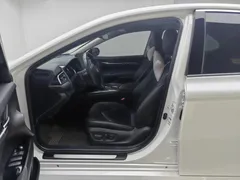 2022 Toyota Camry 2.0G Luxury, белый — фото 11