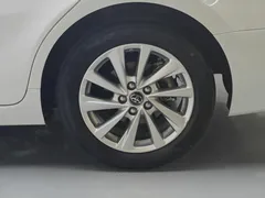 2022 Toyota Camry 2.0G Luxury, белый — фото 15