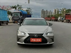 2021 Lexus ES 200 Excellence — фото 2