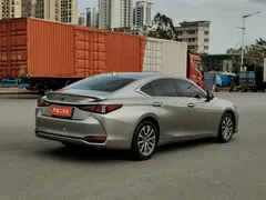 2021 Lexus ES 200 Excellence — фото 7