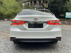 2021 Toyota Camry 2.0G Luxury, белый — фото 4