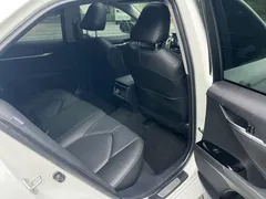 2021 Toyota Camry 2.0G Luxury, белый — фото 14