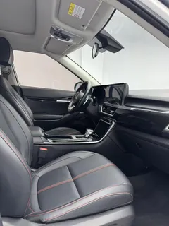 2021 Kia Seltos 1.5L CVT Trend, белый — фото 10