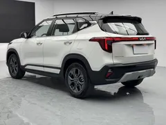 2023 Kia Seltos 1.5L IVT Luxury, белый — фото 4