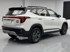 2023 Kia Seltos 1.5L IVT Luxury, белый — фото 6