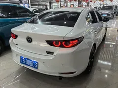 2023 Mazda Mazda3 2.0L AT, белый — фото 9
