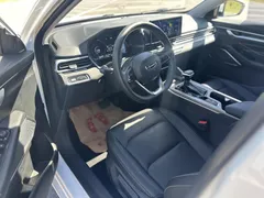 2022 Geely Emgrand 4th Gen 1.5L CVT Premium, белый — фото 4
