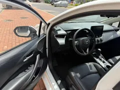 2022 Toyota Corolla 1.5L CVT Pioneer, белый — фото 4