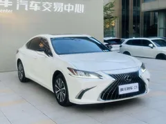 2022 Lexus ES 200 Excellence, белый — фото 3