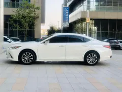 2022 Lexus ES 200 Excellence, белый — фото 4