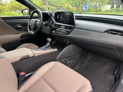2021 Lexus ES 200 Excellence, чёрный — фото 12