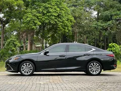 2021 Lexus ES 200 Excellence, чёрный — фото 18