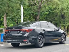 2022 Toyota Avalon 2.5L Luxury, чёрный — фото 10