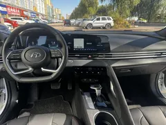 2022 Hyundai Elantra 1.5L CVT 20th SE 20th Anniversary, белый — фото 12