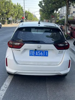 2021 Honda Fit 1.5L CVT Pro, белый — фото 5