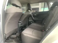 2022 Toyota RAV4 2.0L CVT 2WD Fashion, белый — фото 5