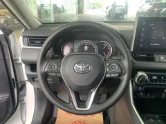 2022 Toyota RAV4 2.0L CVT 2WD Fashion, белый — фото 6