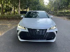 2022 Toyota Avalon 2.0L Luxury, белый — фото 2