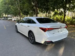 2022 Toyota Avalon 2.0L Luxury, белый — фото 7