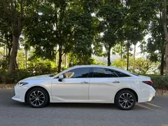 2022 Toyota Avalon 2.0L Luxury, белый — фото 8