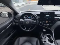2021 Toyota Camry 2.5G Luxury — фото 1