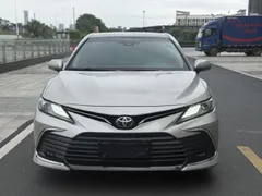 2021 Toyota Camry 2.5G Luxury — фото 2